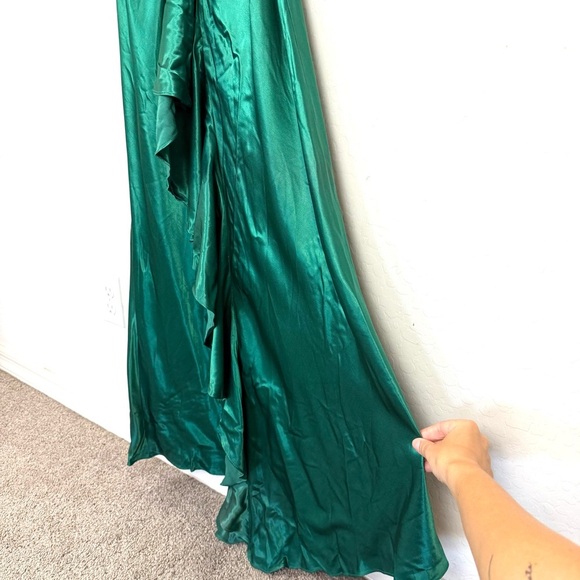 Vintage Zum Zum by Niki Livas Emerald Green Satin Halter Evening Gown Prom Dress - Picture 13 of 16